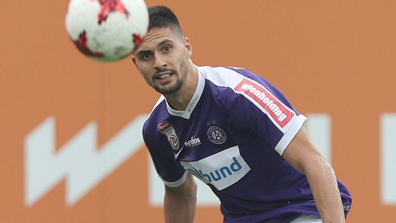 Tarkan Serbest von Austria Wien spielt für die Türkei ...