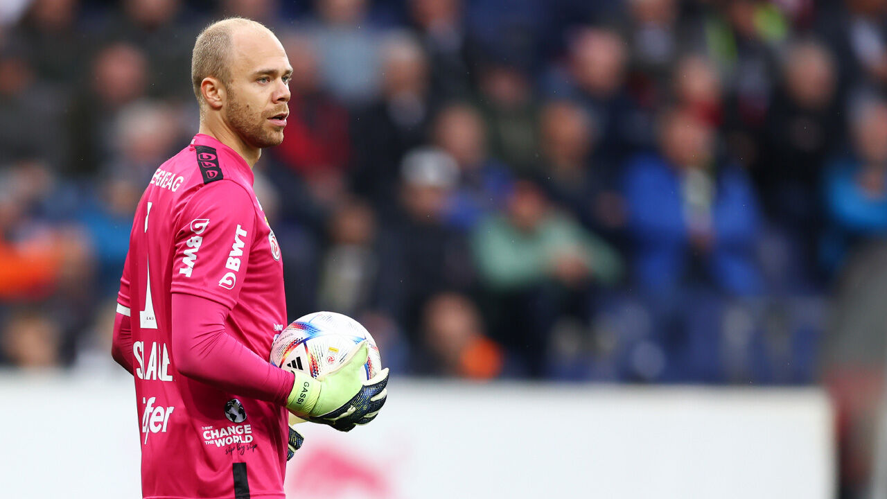 LASK goalkeeper Alexander Schlager is about to move to Salzburg