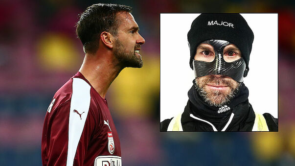 Maierhofer zeigt sich mit Maske