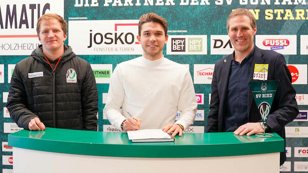 SV Ried holt Patrick Schmidt von Barnsley