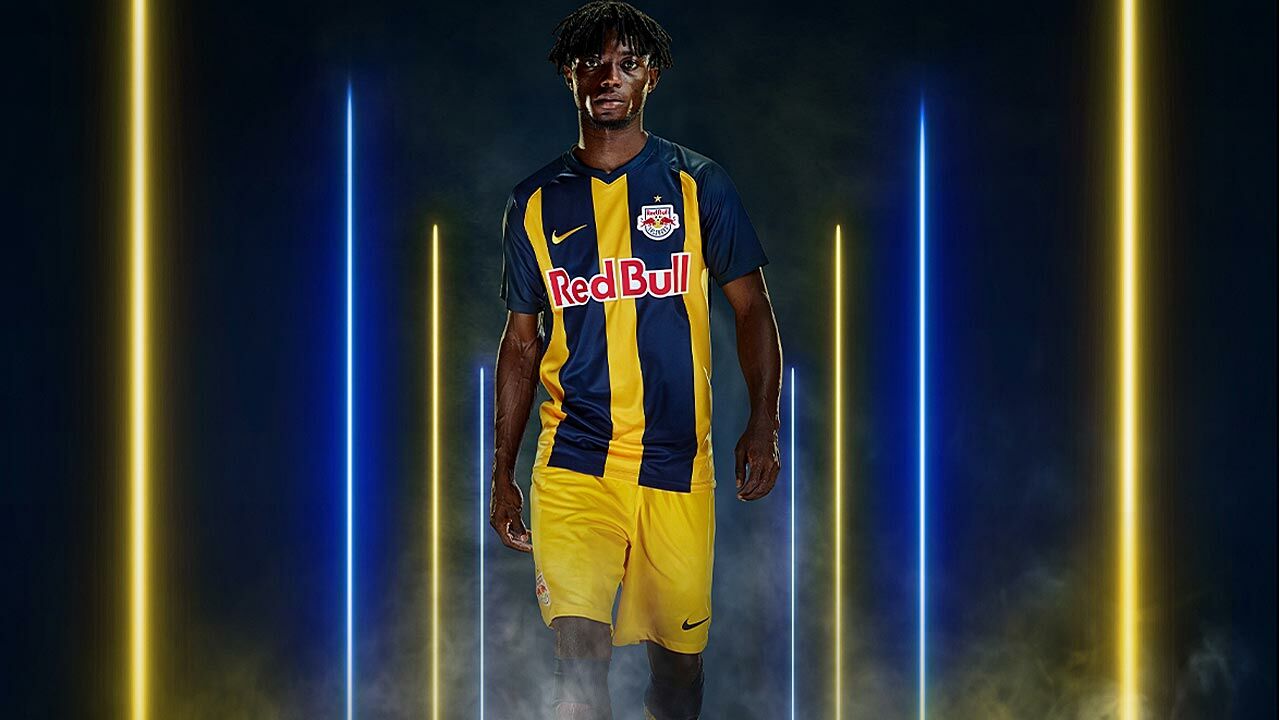 Rb Salzburg Trikot - Vom Osterreichischen Meister Teamsigniertes Rb Salzburg Trikot - Rb leipzig strengthened the team during the winter break by signing omer damari from austria wien, emil forsberg from malmö ff and players rodnei and yordy reyna from fc red bull salzburg.