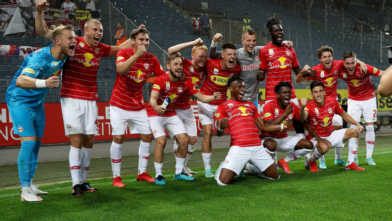 Spieler Trainer Die Langfristige Planung Bei Red Bull Salzburg Fussball Sonstiges