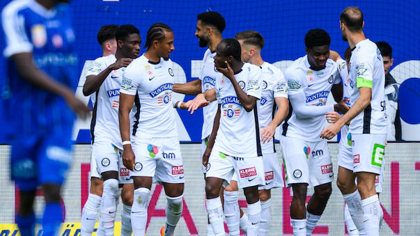 Trotz Unterzahl! Sturm gewinnt gegen Blau-Weiß knapp