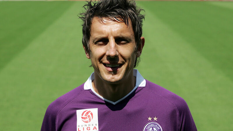 # 9 - Jacek Bak (80 Ligaspiele)