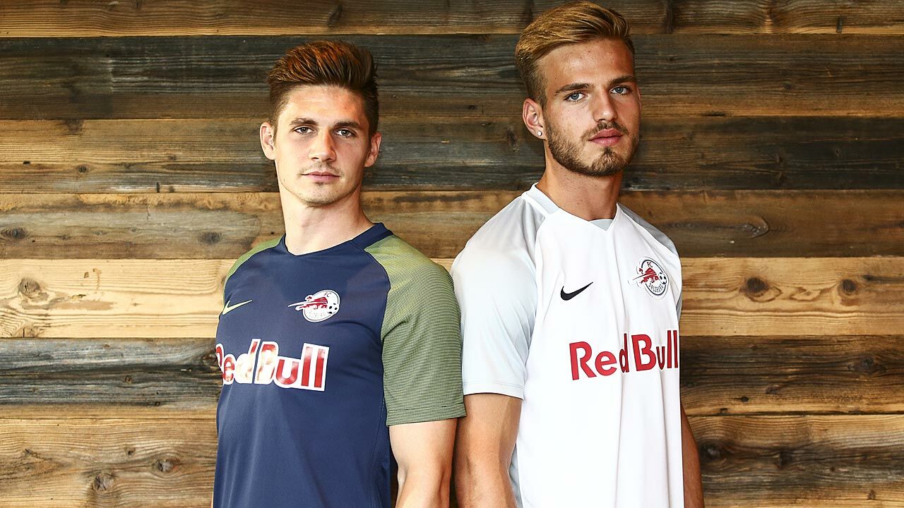 Salzburg stellt Trikots f r europ ische Bewerbe vor Fussball