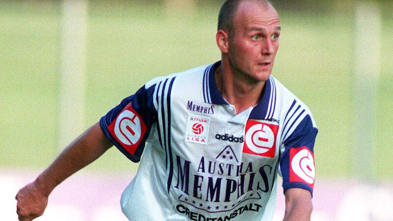 #5 Julius Simon (52 Liga-Spiele)