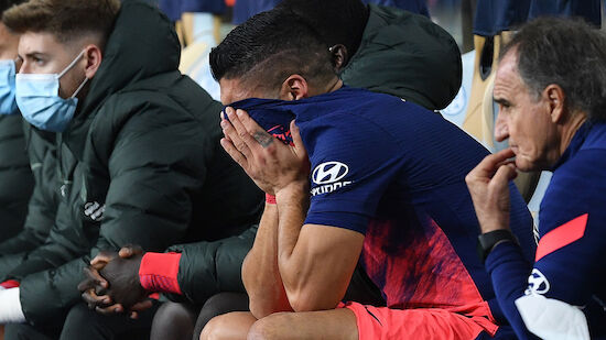 Luis Suarez unter Tränen ausgetauscht