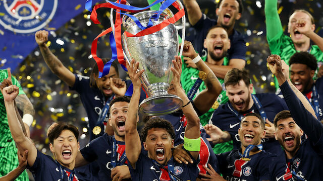 Bilder! So lässt es PSG mit dem Henkelpott krachen