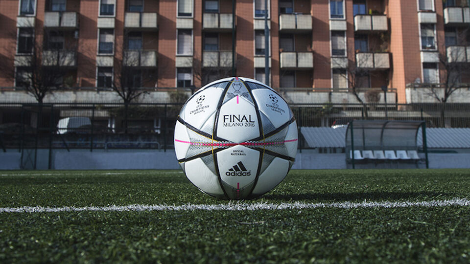 Bilder des neuen Champions-League-Balls Finalo