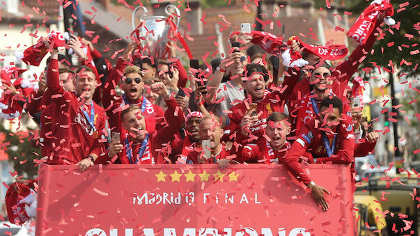 Liverpool-Party: Kicker fällt Handy vom Bus
