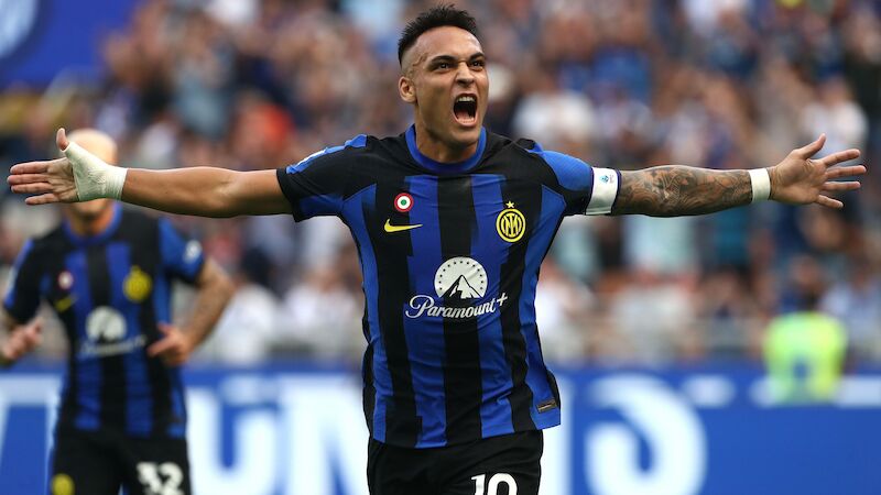#10 Lautaro Martínez