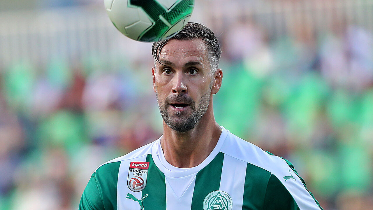 Stefan Maierhofer mit nach KnieOperation