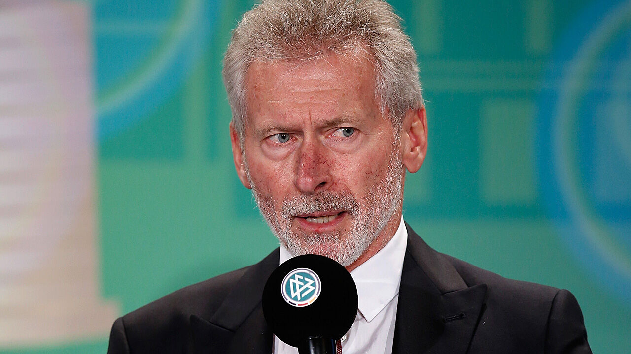Paul Breitner wettert gegen EURO-Niveau und Marcel Koller - Fussball ...
