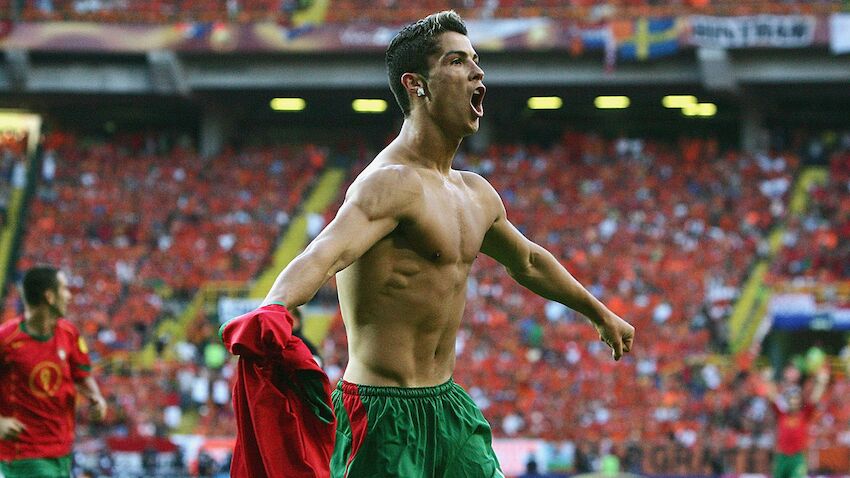 cristiano ronaldo stand cristiano ronaldo stand