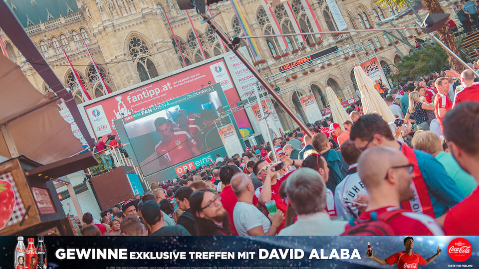 Fans-Pics vom Rathausplatz: Österreich-Ungarn
