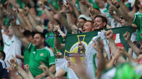 Nordirischer Fan stirbt im Stadion