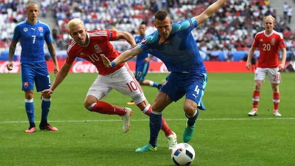 Wales startet mit einem Sieg