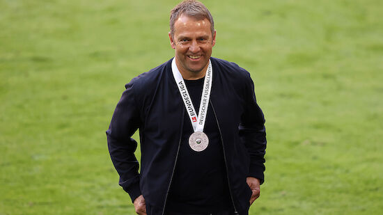 Hansi Flick Beerbt Bundestrainer Jogi Low Nach Der Euro 2020 Fussball Euro 2020