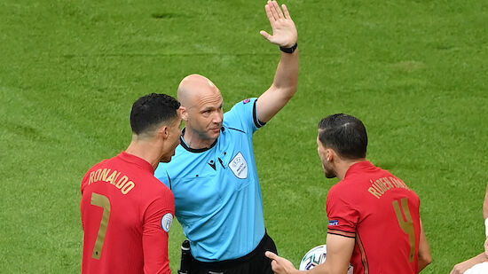 Engländer Taylor pfeift EM-Achtelfinale Italien ...