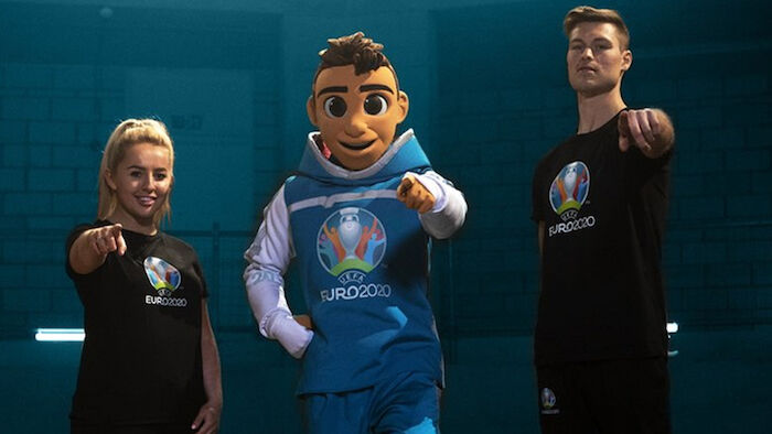 Maskottchen "Skillzy" für EURO 2020 enthüllt - Fussball ...