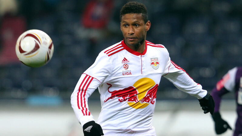 # 7 - David Mendes da Silva (43 Ligaspiele)