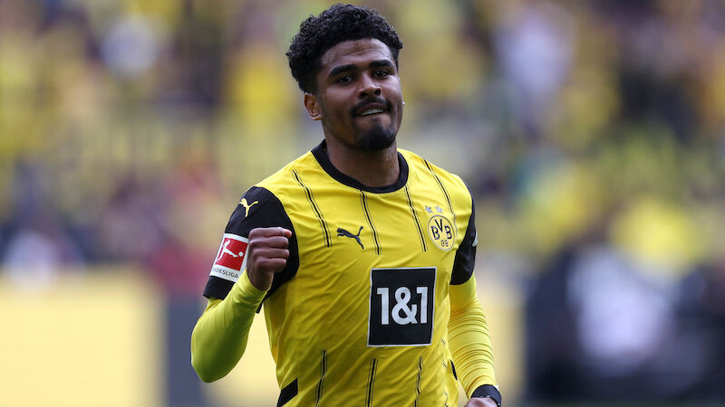 Ian Maatsen (22)