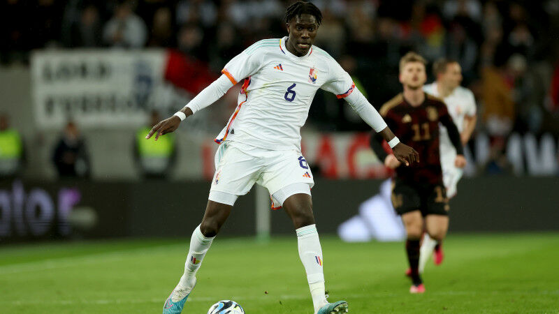 Amadou Onana (22)