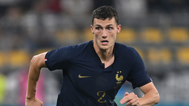Benjamin Pavard (28)