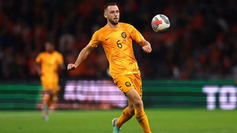 Stefan de Vrij (32)