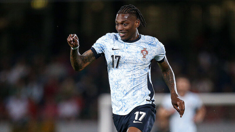 Rafael Leao (24)