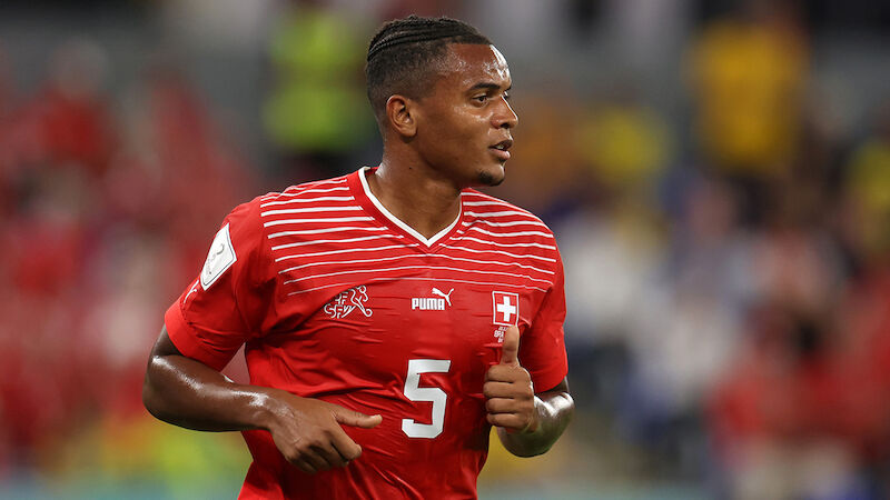 Manuel Akanji (28)