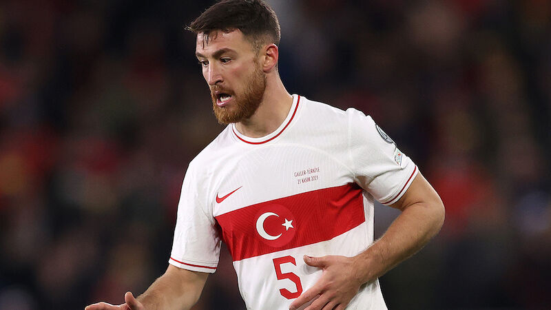 Salih Özcan (26)