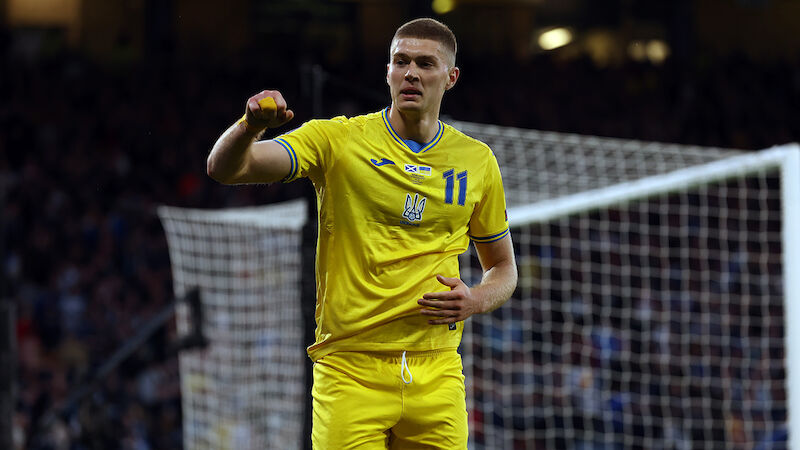 Artem Dovbyk (26)