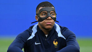 Maskenmann Mbappe leidet: 