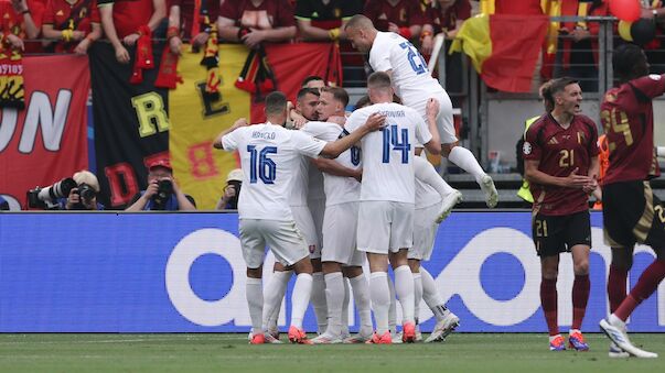 Zweimal vom VAR gerettet! Slowakei schockt Belgien