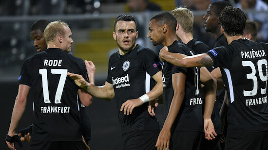 Eintracht Frankfurt quält sich zu Auswärtssieg
