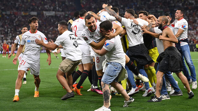 Mit Platzsturm! So feiert Sevilla den Europa-League-Titel