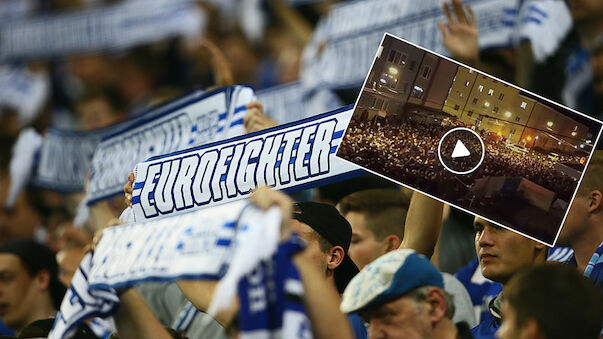 Schalke-Fans feiern in Salzburg