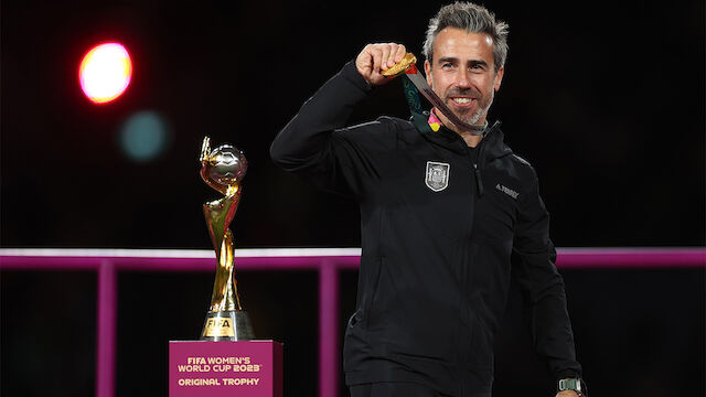 Kuss-Skandal in Spanien: Ermittlungen auch gegen Ex-Teamchef