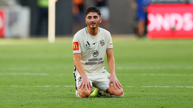 Australischer Profi Cavallo macht Partner Antrag im Stadion