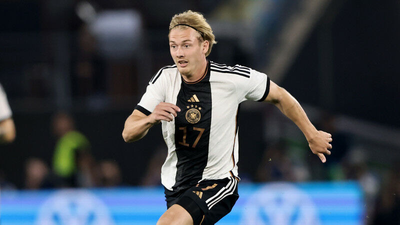 MITTELFELD: Julian Brandt