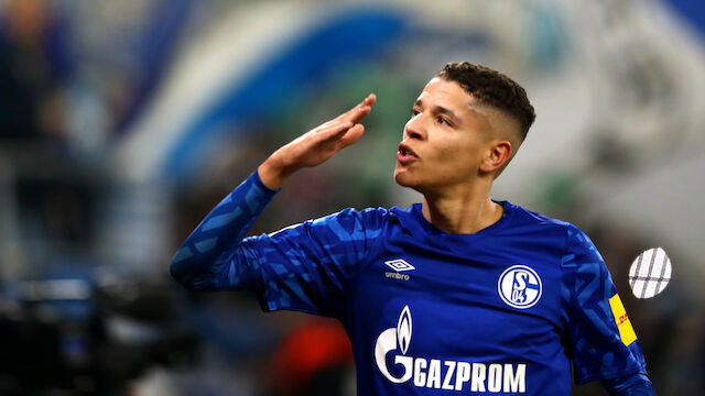 Schalke verlängert Vertrag von Leistungsträger