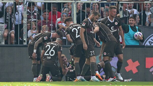 St. Pauli marschiert weiter: Sieg im Spitzenspiel