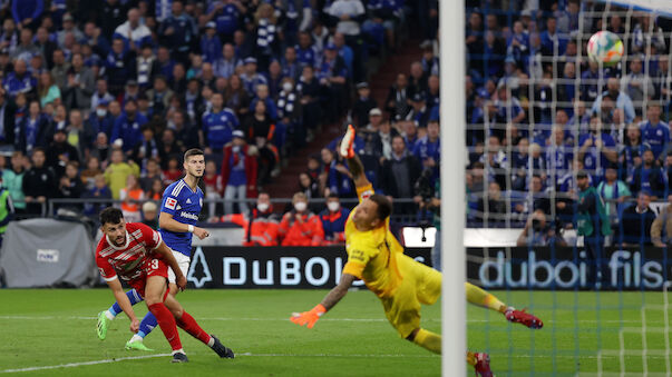 Zehn Augsburger bezwingen Schalke in Gelsenkirchen