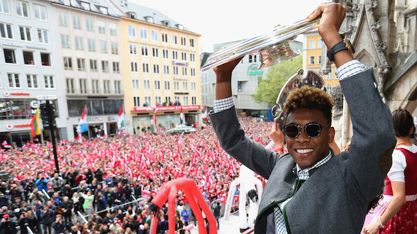 Alaba singt 