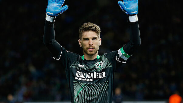 Zieler bestätigt Abschied aus Hannover