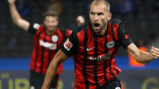 Eintracht Frankfurt siegt trotz Hinti-Eigentor
