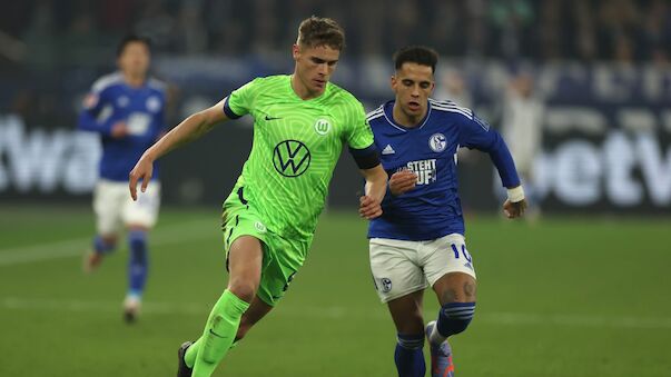 Wolfsburg auf Schalke nach turbulenter Partie mit Remis