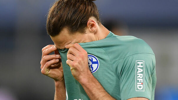 Nach Abstieg: Fans attackieren Schalke-Spieler