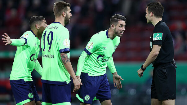 Schalke rettet sich erst im Elfmeterschießen